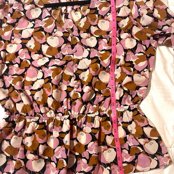 Nine West Floral Blouse Peplum Button Up Top Shirt Blouse Long Sleeve SZ L EUC - Picture 7 of 9